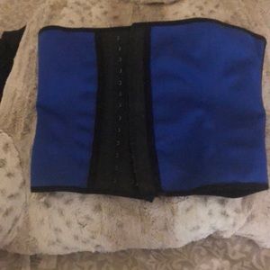 Waist trainer